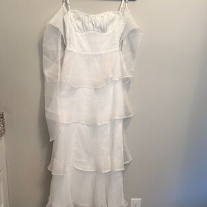 Selfie Leslie White Tiered Dress / Gown. Open Back. Bridal Party Perfect. Size 8